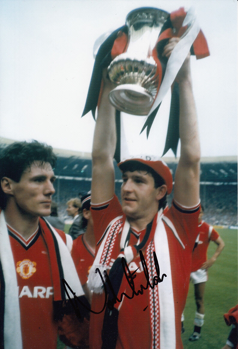 Manchester United Hand Signed Norman Whiteside Photo Poster painting 12x8 5.