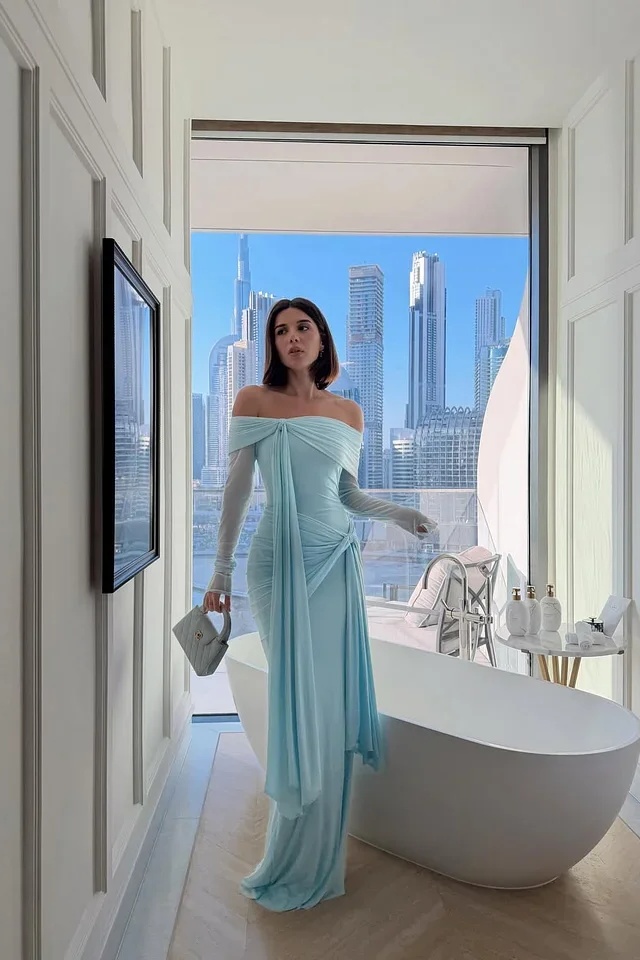 Lussooy Chic Sky Blue Off-The-Shoulder Long Sleeves Chiffon Evening Dress