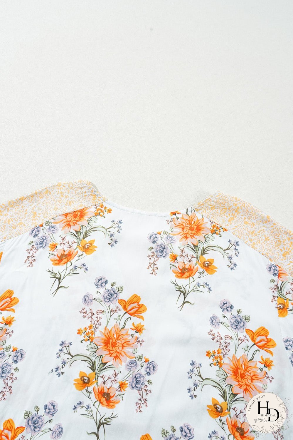 White Plus Size Floral Print V Neck Puff Sleeve Blouse