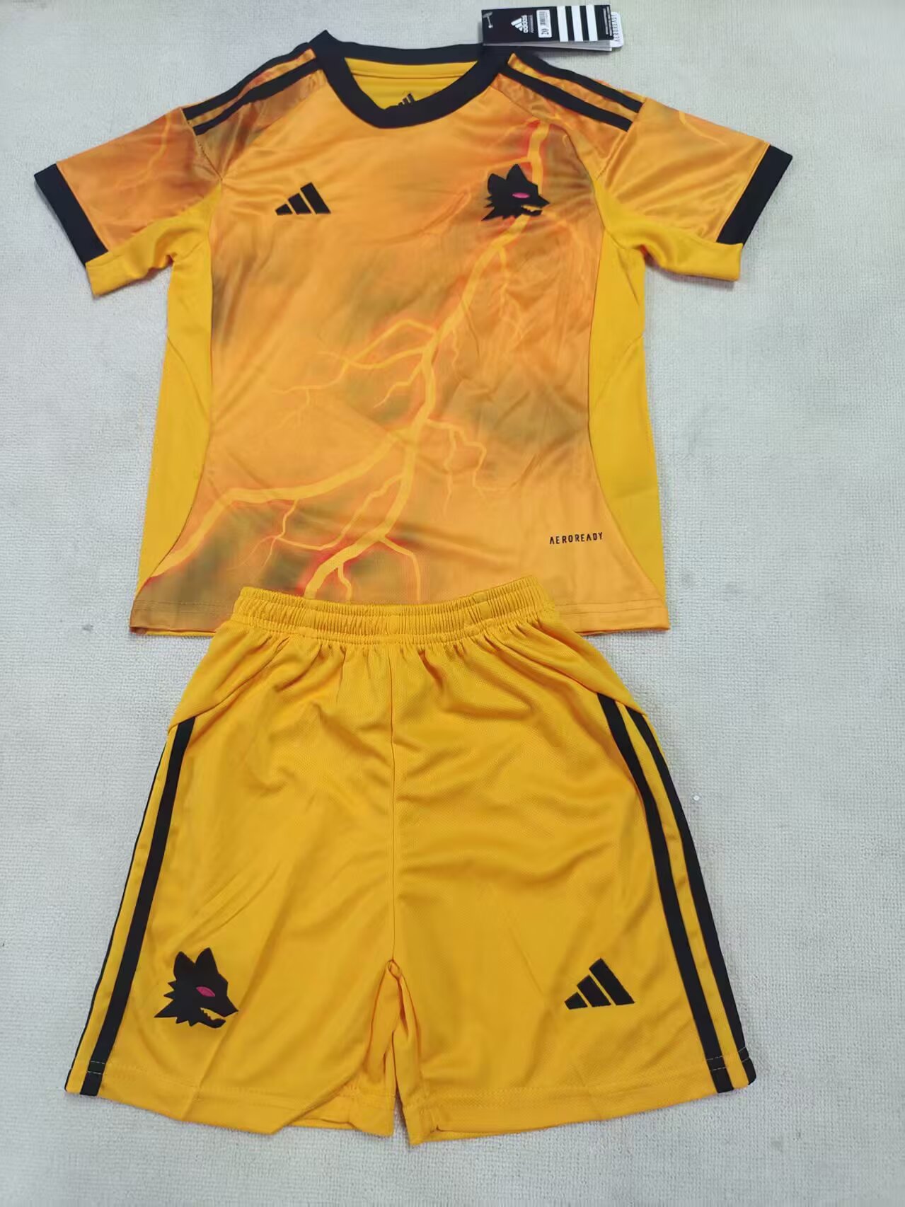 2025/2026 Kids Size Wolverhampton Wanderers Home Football Shirt