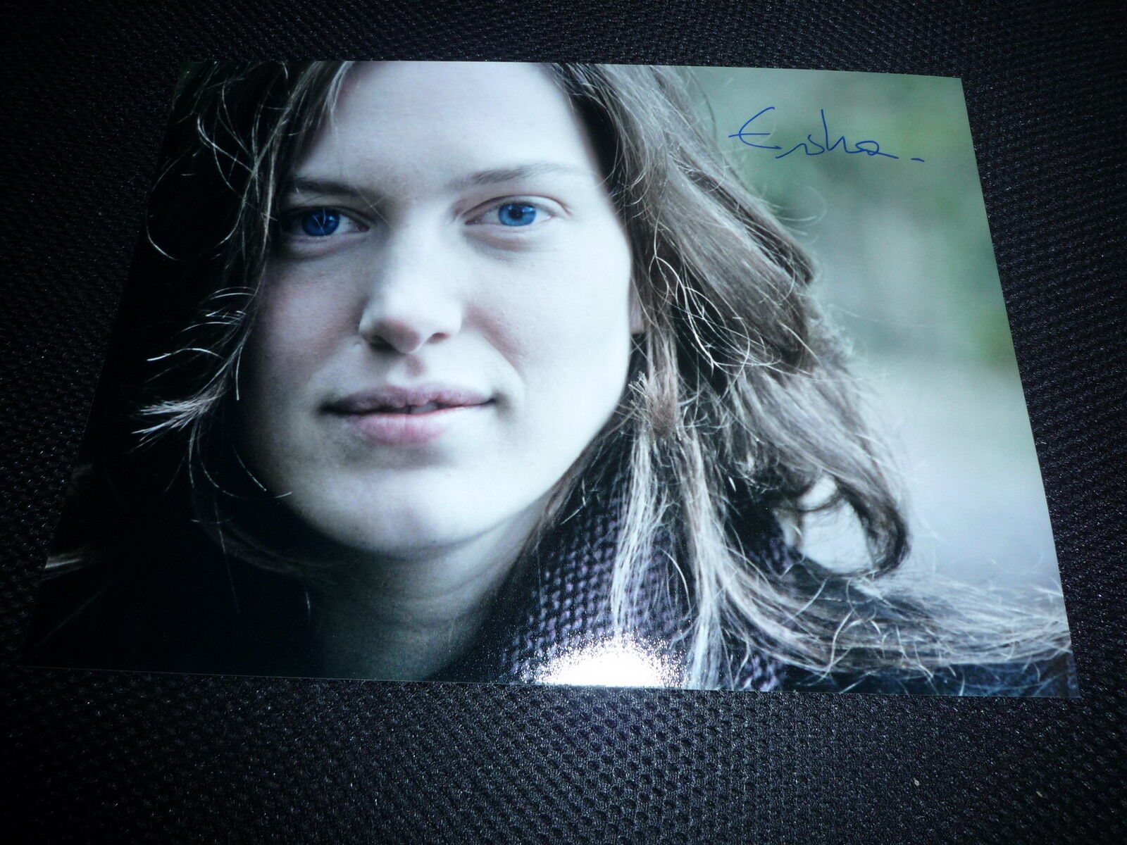 ERIKA SAINTE signed autograph In Person 8x10 (20x25 cm) PASSENGERS