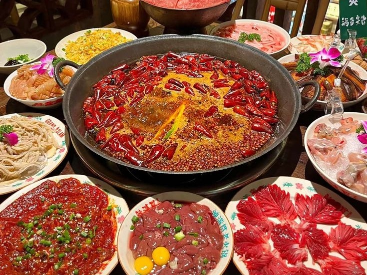 [Flash sale] 5 Days 4 Nights Chengdu Free Tour – Private Trip (4–8 People) – Includes Car, Hotel, Breakfast & 24/7 Transfers