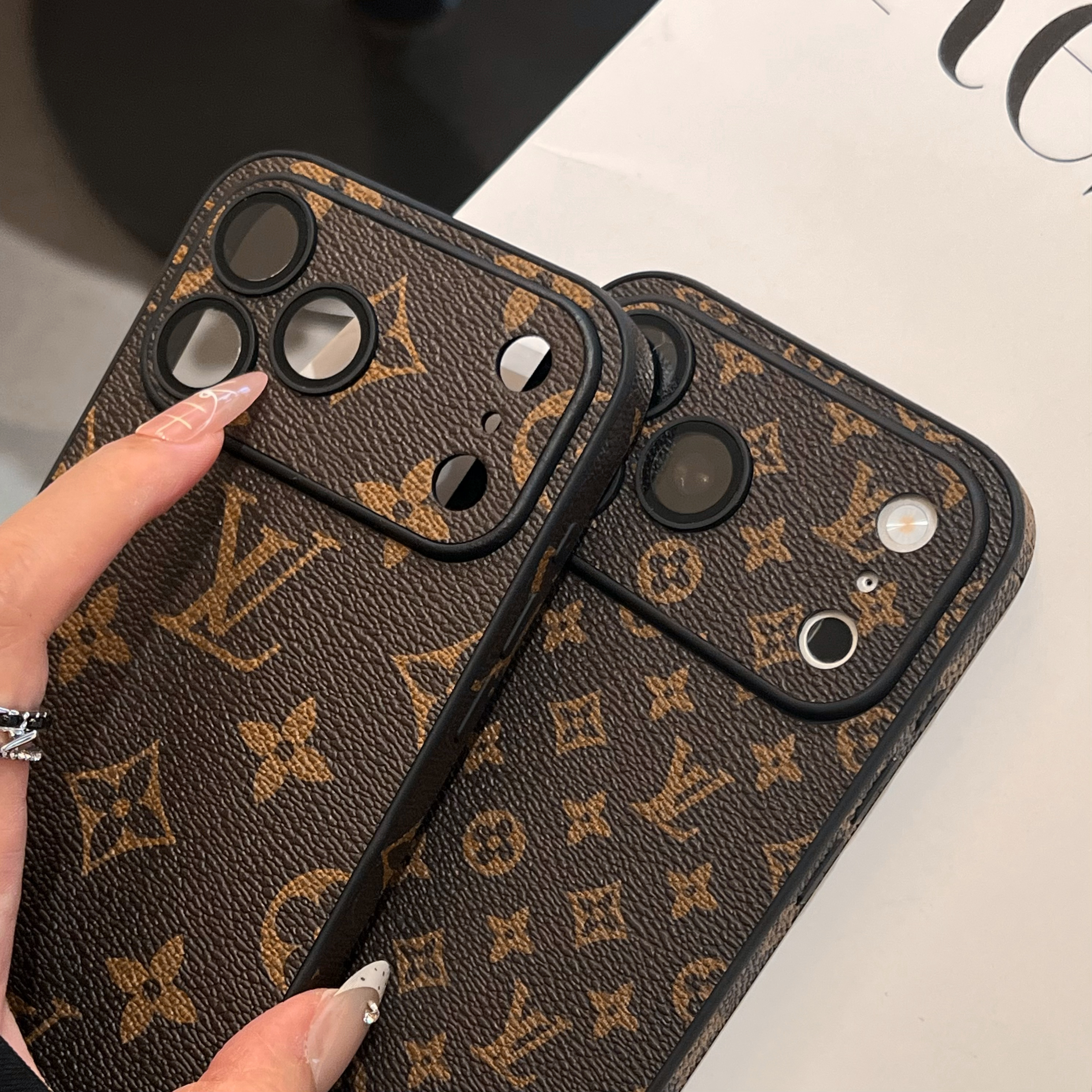Louis Vuitton Designer Phone Cover OOTD Essential 