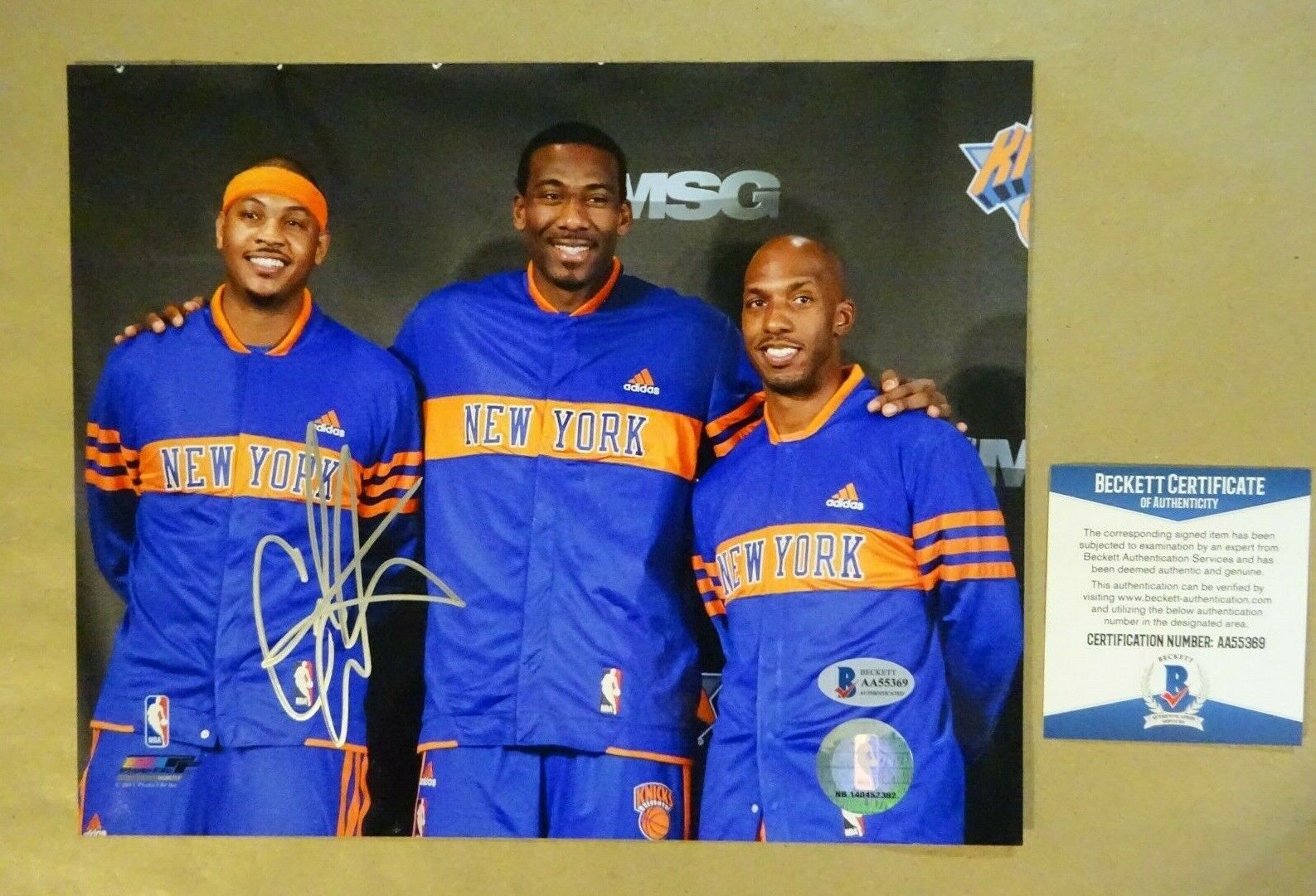 Autographed CARMELO ANTHONY Signed 8x10