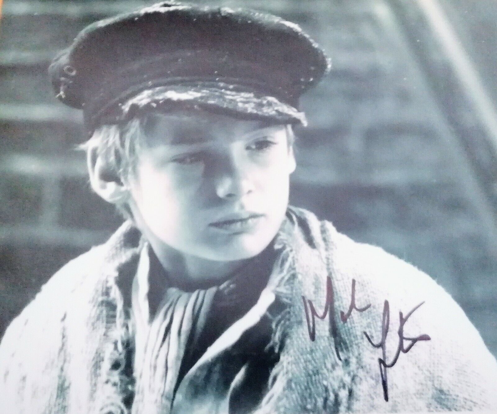 MARK LESTER SIGNED GENUINE 8 x 10 Black and White Photo Poster painting FROM THE FILM OLIVER