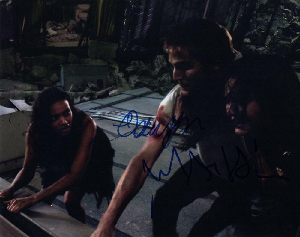 MICHAEL STAHL-DAVID & ODETTE YUSTMAN SIGNED AUTOGRAPH 8X10 Photo Poster painting - CLOVERFIELD