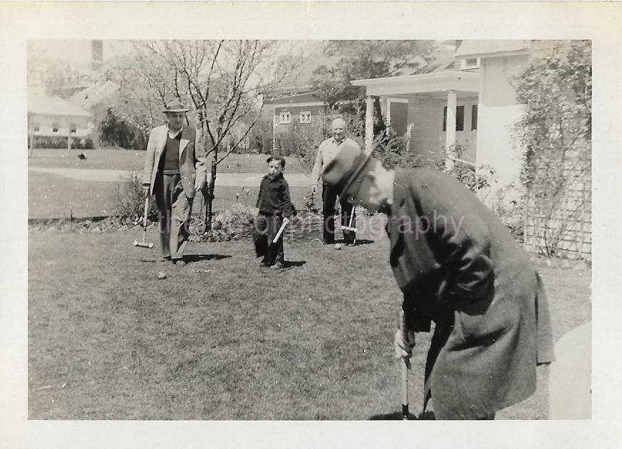 1940'S FAMILY Photo Poster painting Vintage FOUND Photo Poster paintingGRAPH bw BACKYARD CROQUET 19 12 K