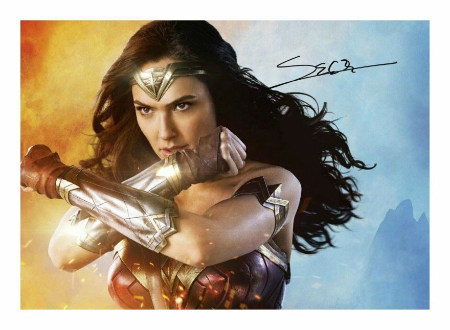 GAL GADOT - WONDER WOMAN AUTOGRAPH SIGNED PP Photo Poster painting POSTER