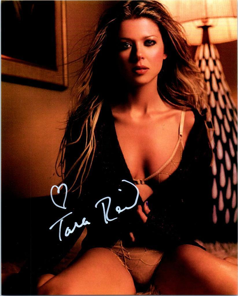 Tara Reid signed 8x10 Photo Poster painting autograph Pic autographed + COA