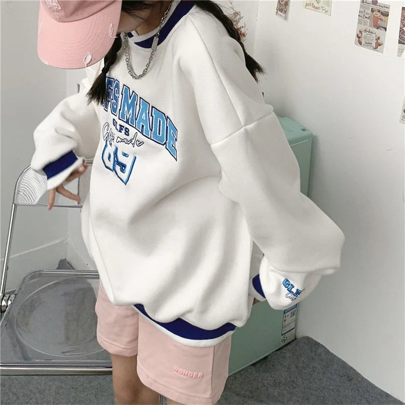 Autumn Winter Aesthetic Retro Streetwear Letter Embroidery Plus Velvet Women Sweatshirts Chic Harajuku V-Neck Pullover Oversized