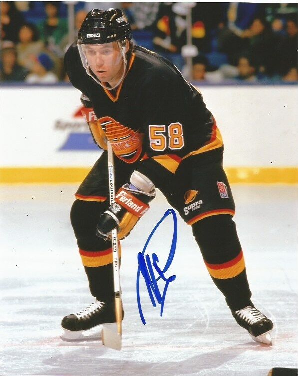 Vancouver Canucks Robert Kron Signed Autographed 8x10 Photo Poster painting COA B