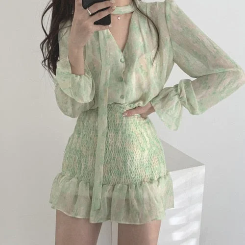 Korean Chic Spring French V-neck Halter Lace-up Dress Smudge Print Waist-show Pleated Hip Dress Short Dress