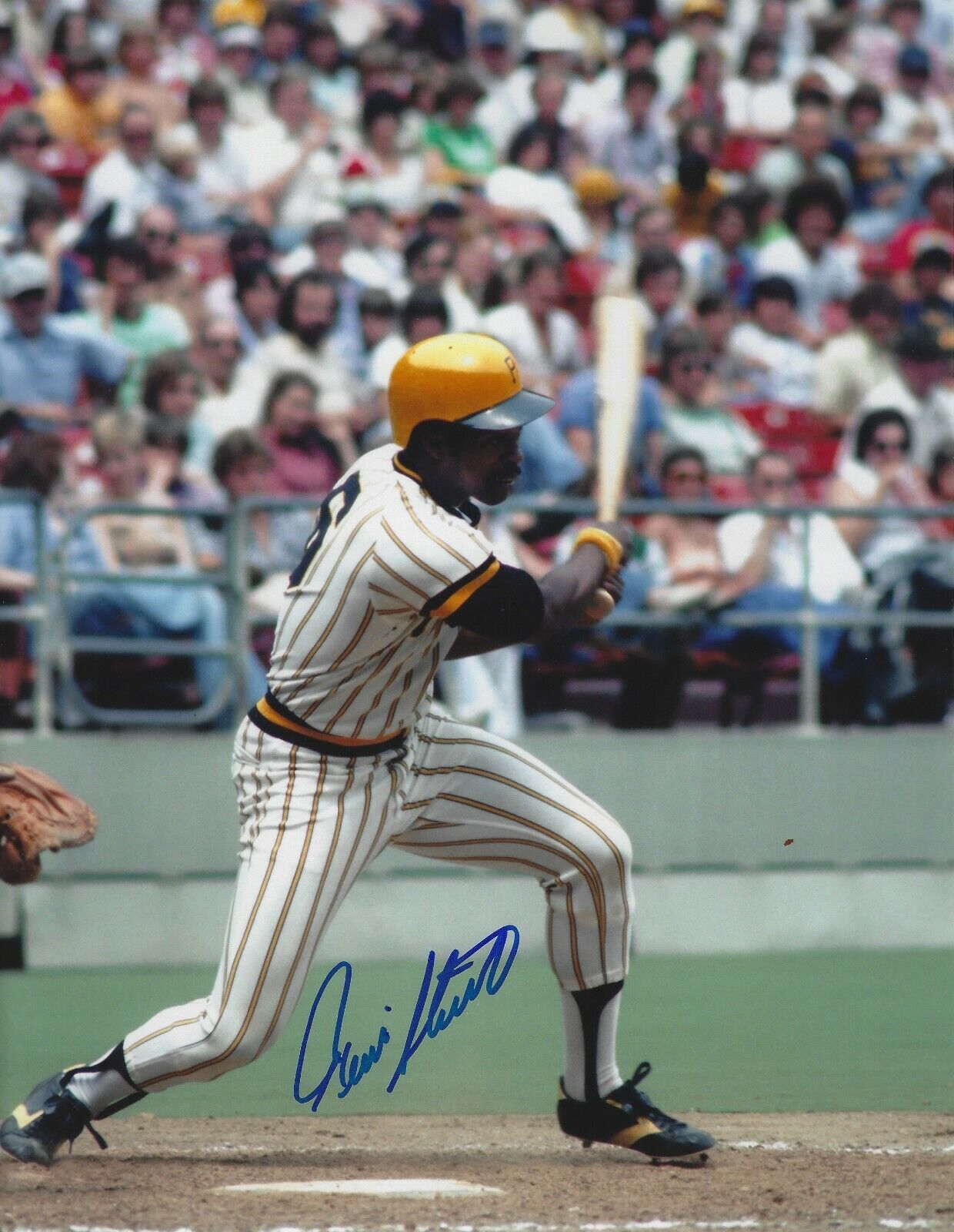 Signed 8x10 RENNIE STENNETT Pittsburgh Pirates Autographed Photo Poster painting - COA