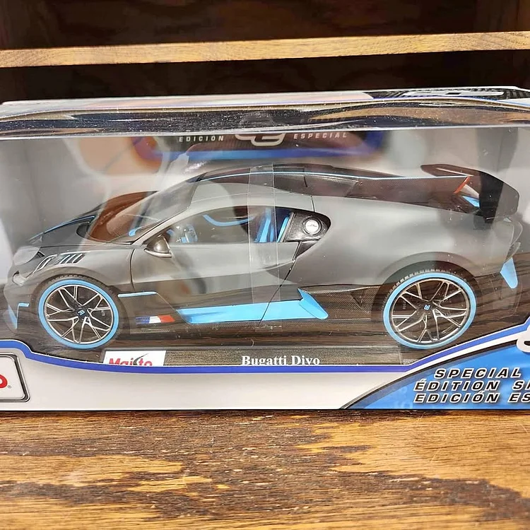 Dronehint Bugatti Divo Maisto 1 18 Diecast Car Phoenix AZ