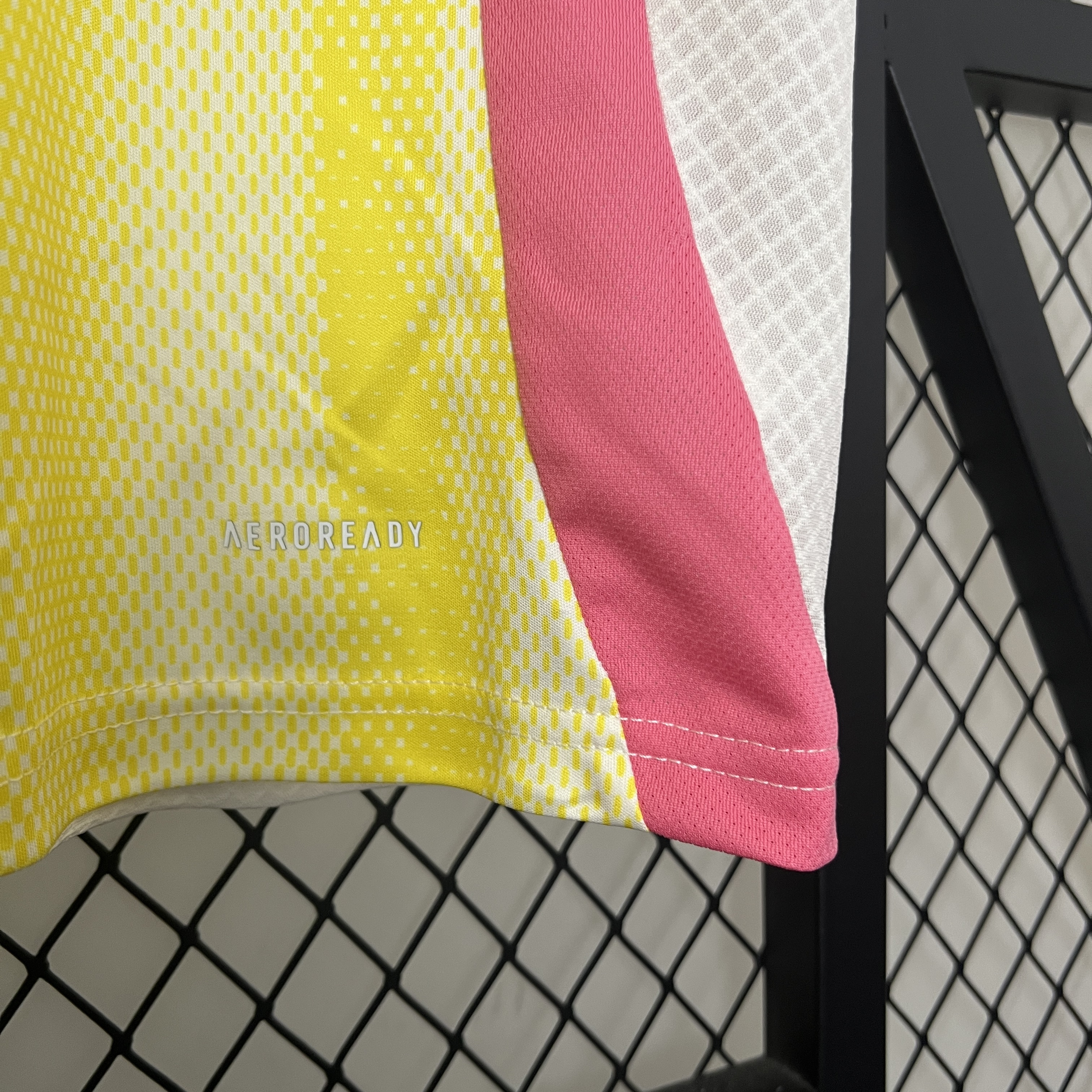 24/25 Juventus Away Football Shirt Thai Quality