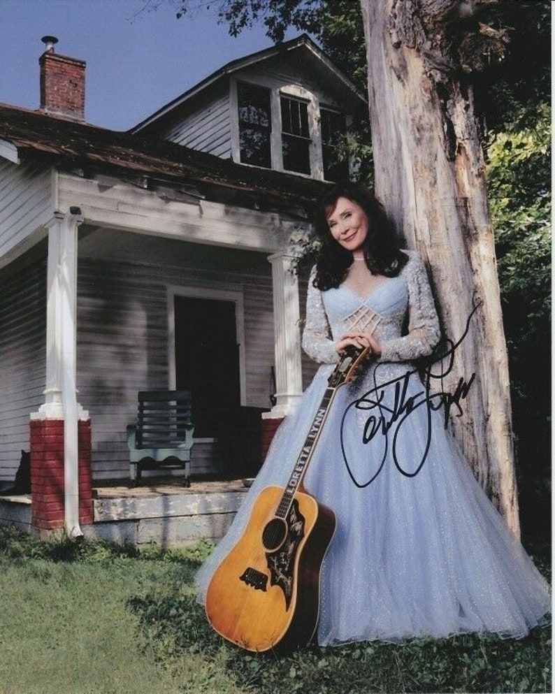 Loretta lynn signed autographed Photo Poster painting