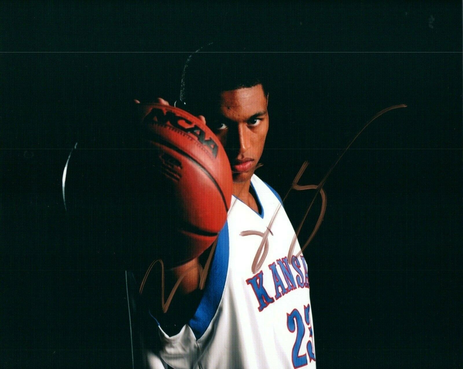 Wayne Simien NCAA College Kansas Hand Signed Autograph 8x10 Photo Poster painting