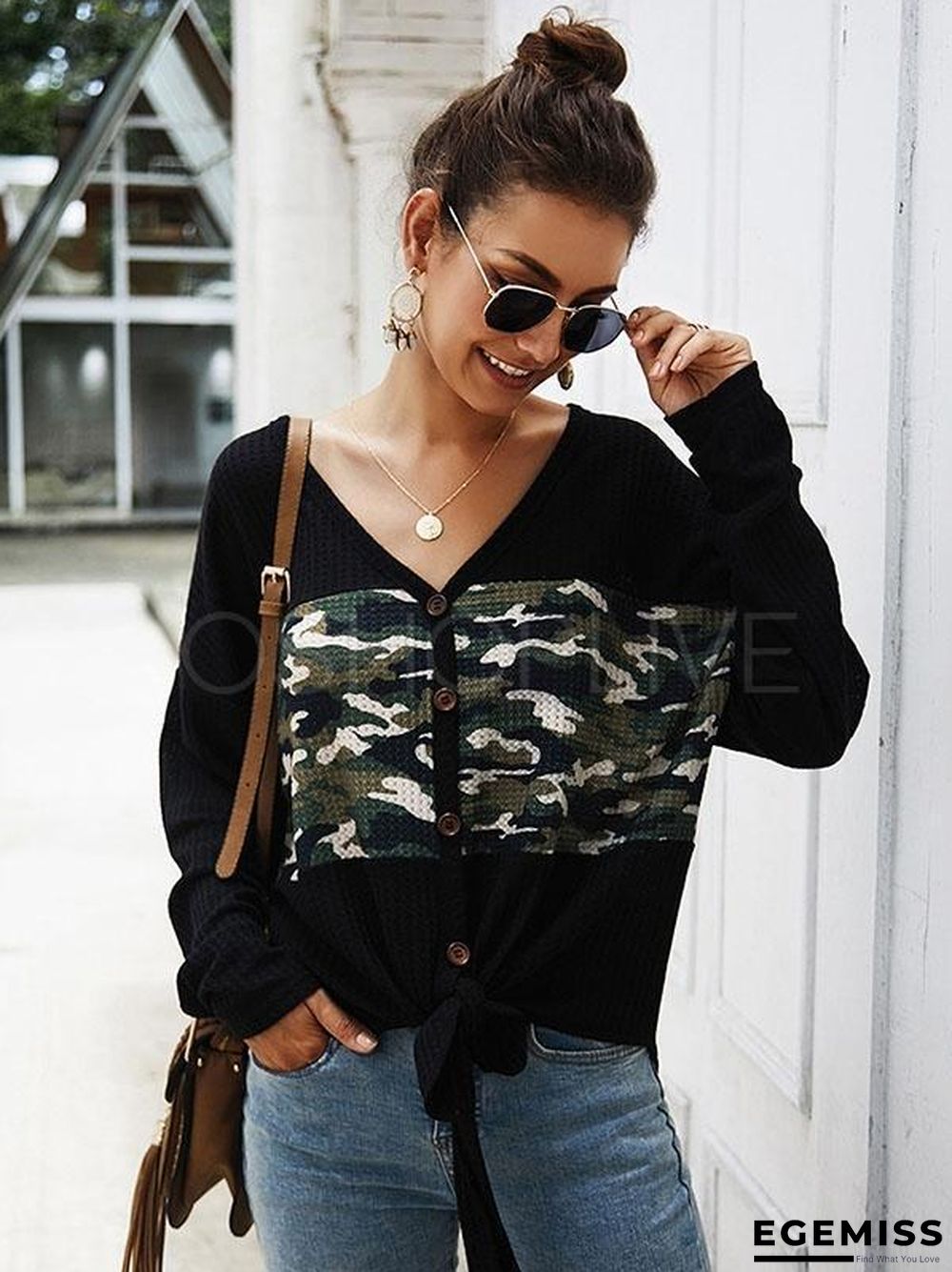 Camouflage Stitching V-neck Knit Sweater | EGEMISS