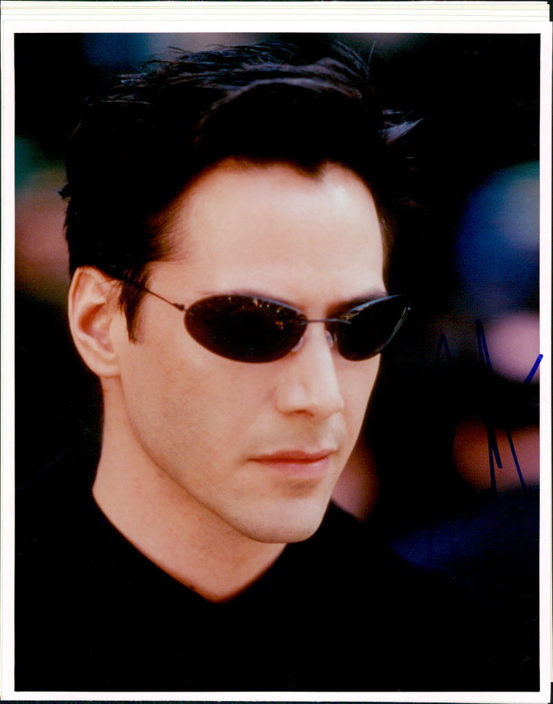 Keanu Reeves (The Matrix) signed authentic 8x10 Photo Poster painting COA