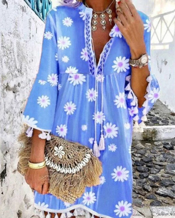 Comfortable Daisy Print Tassel Design V-Neck Dress