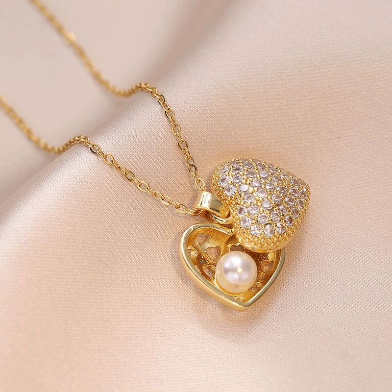 Love shell pearl gold plated necklace (movable)
