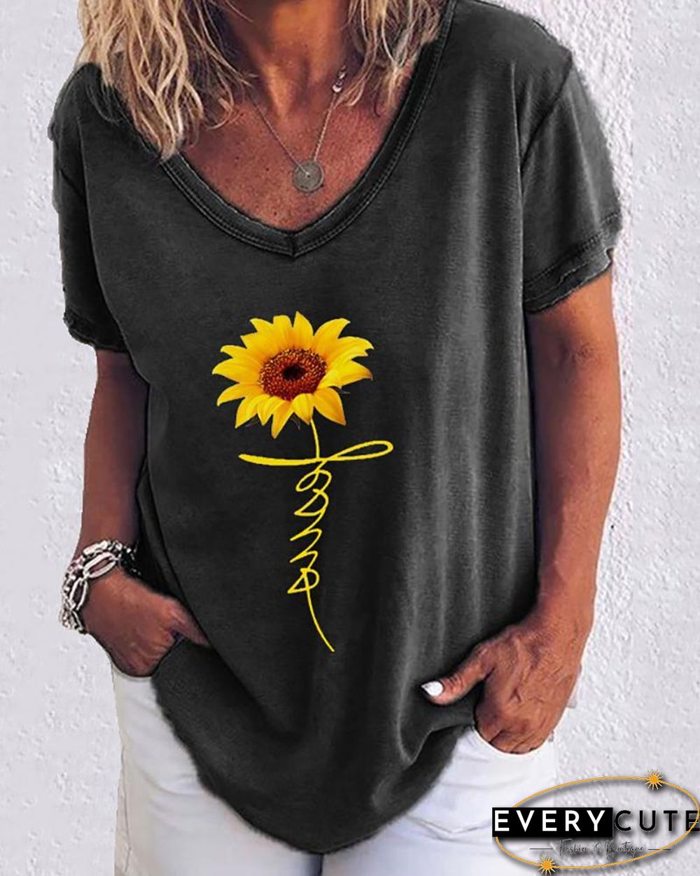 Sunflower Print Letter Pattern Casual T-shirt P15714