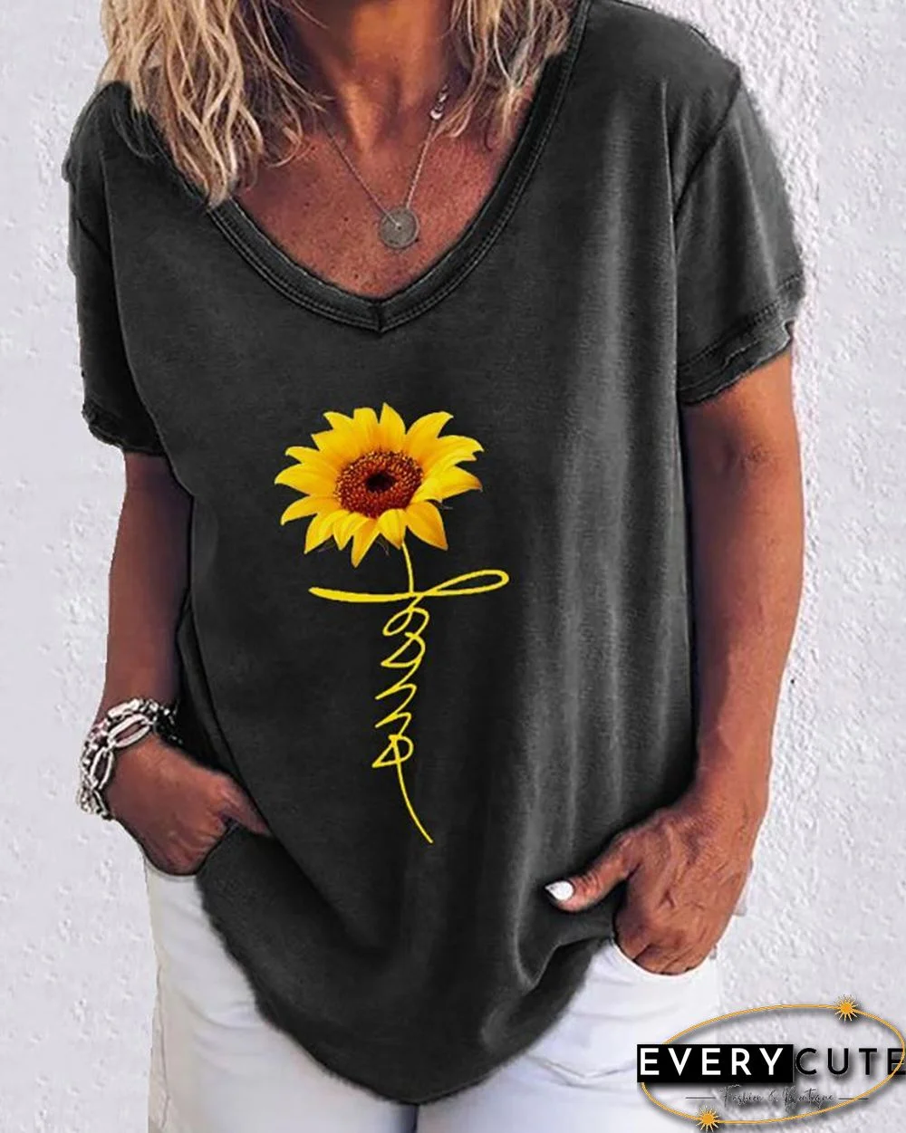 Sunflower Print Letter Pattern Casual T-shirt P15714