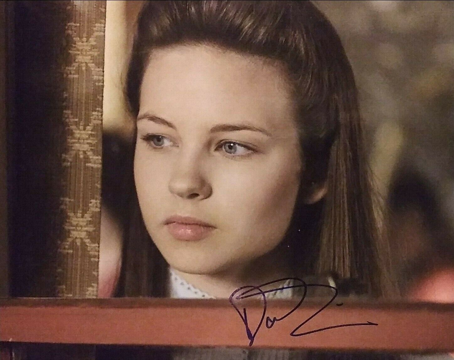 Daveigh Chase signed 8 x 10