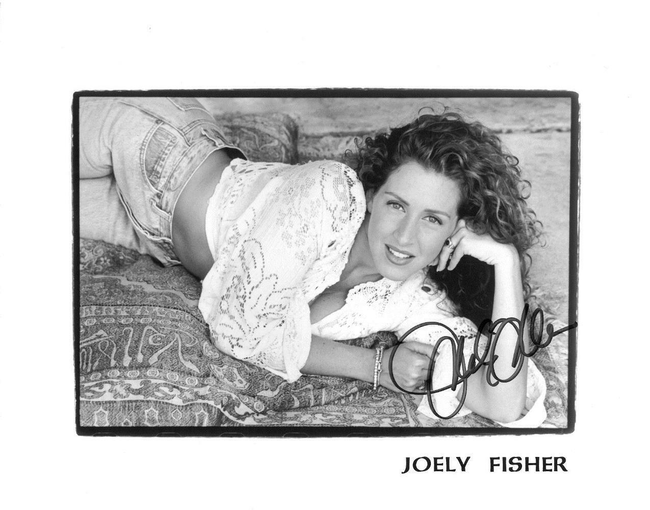 Joely Fisher Signed Authentic Autographed 8x10 B/W Photo Poster painting PSA/DNA #AE98637