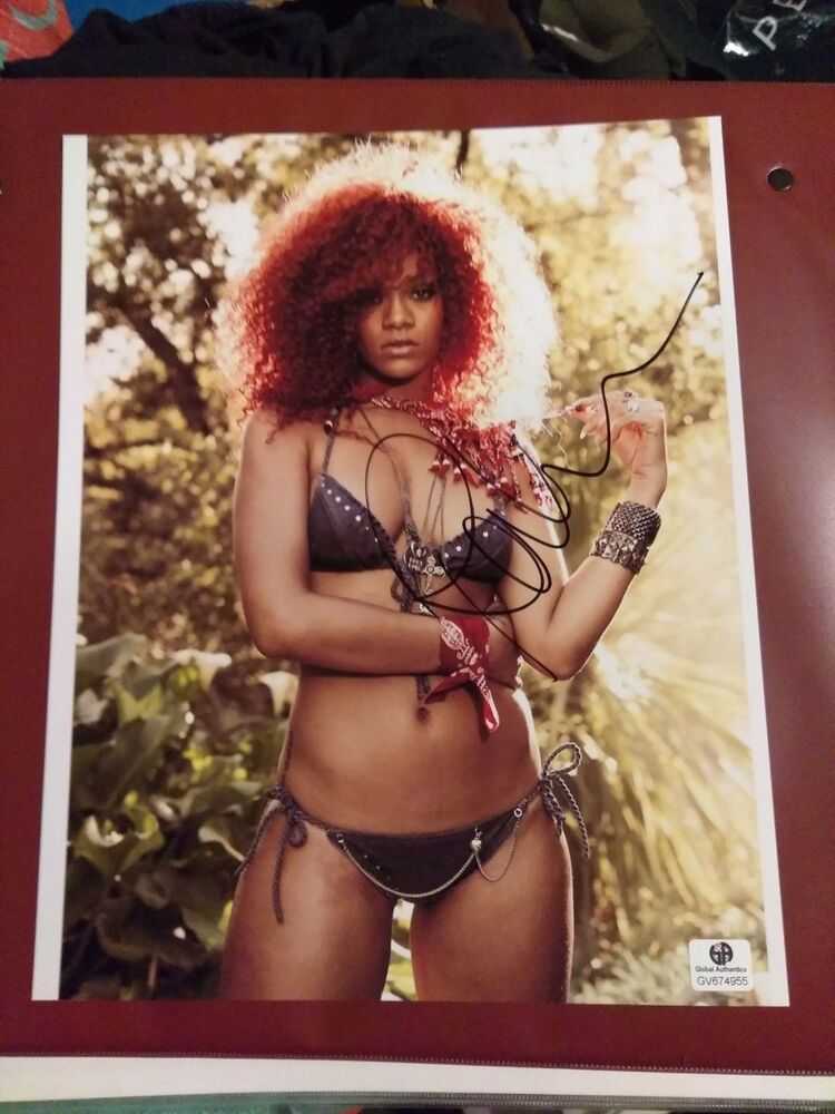 Rhianna signed 8x10 GAI