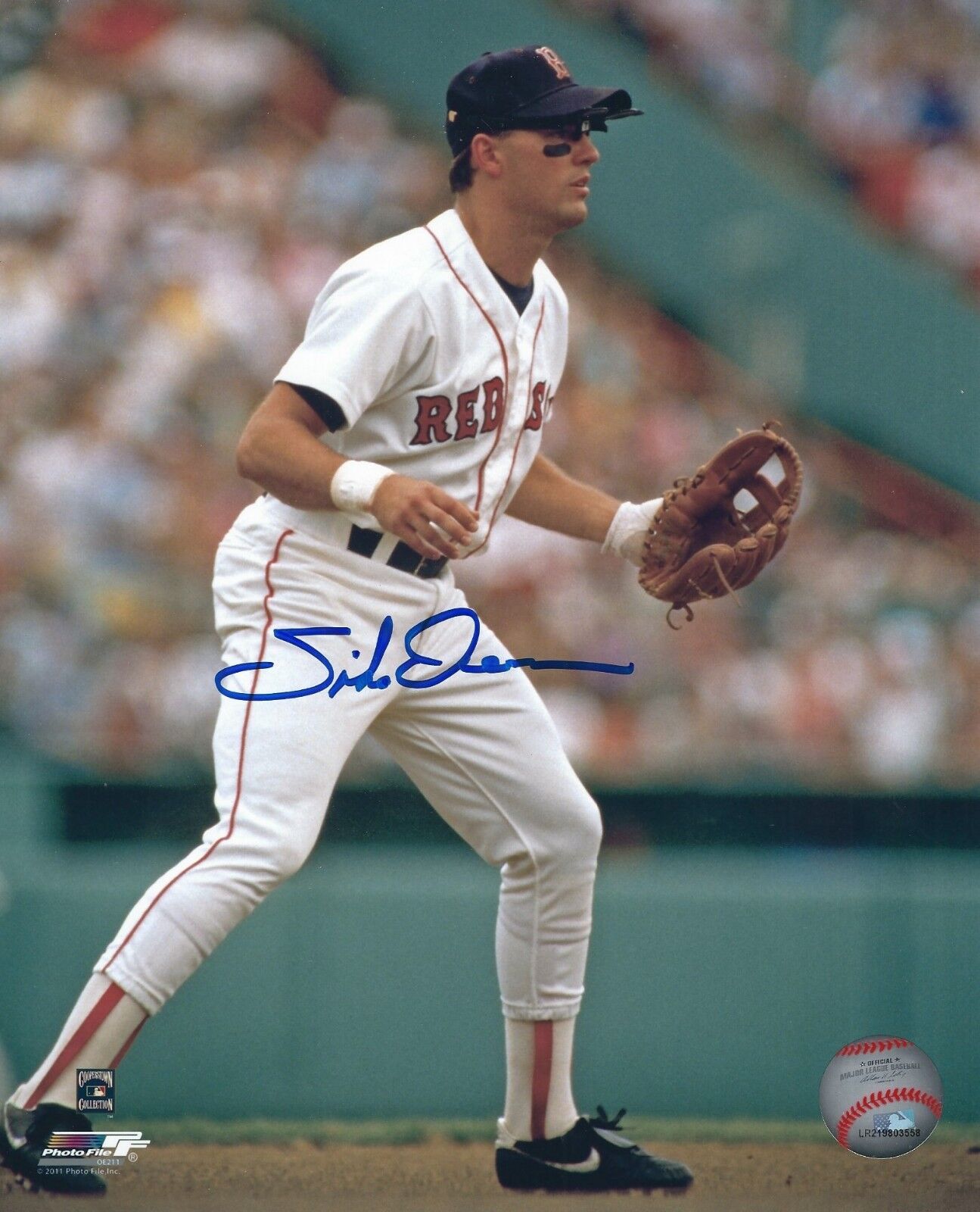 Signed 8x10 SPIKE OWEN Boston Red Sox Autographed Photo Poster painting - COA