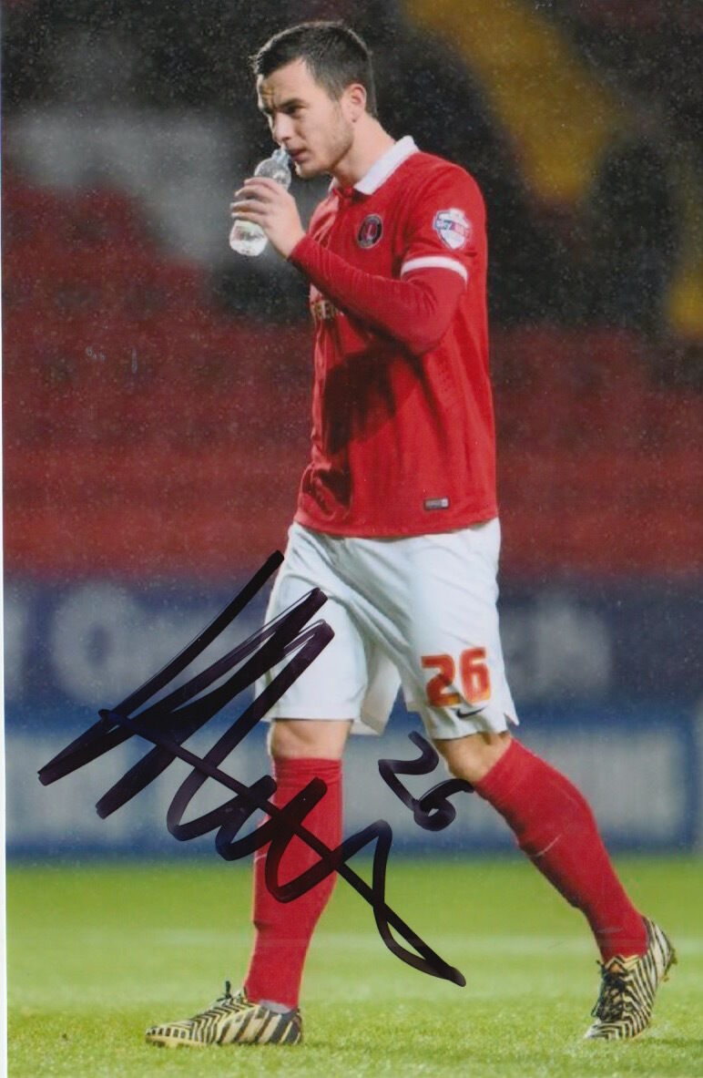 CHARLTON ATHLETIC HAND SIGNED HARRY LENNON 6X4 Photo Poster painting.