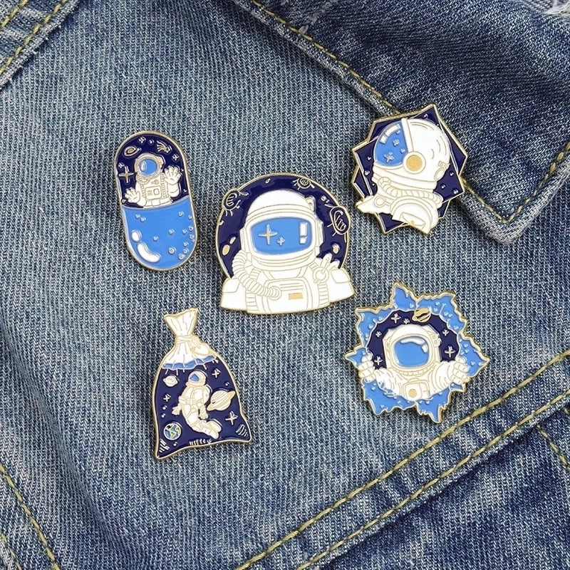 Fashion Pin Astronaut Alloy Unisex Brooches