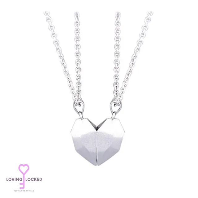 Lovinglocked Couples Magnetic Heart Pendants (2Pcs)