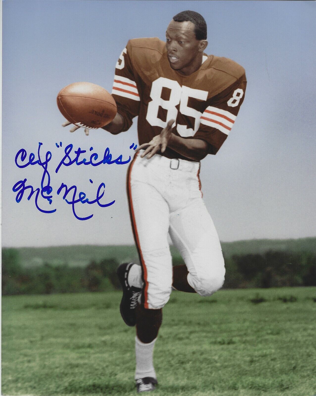 Signed 8x10 CLIFTON MCNEIL Cleveland Browns Autographed Photo Poster painting - w/COA