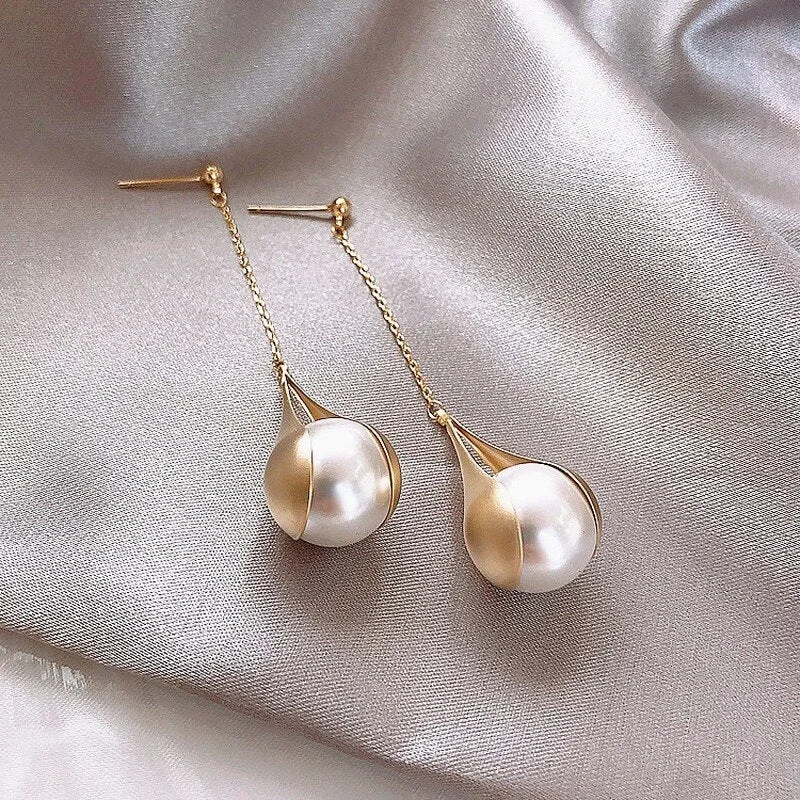 Silver Color Needle Texture Metal Long Tassel Earrings French Elegant Imitation Pearls Ins Net Red Ladies Light Luxury Earrings