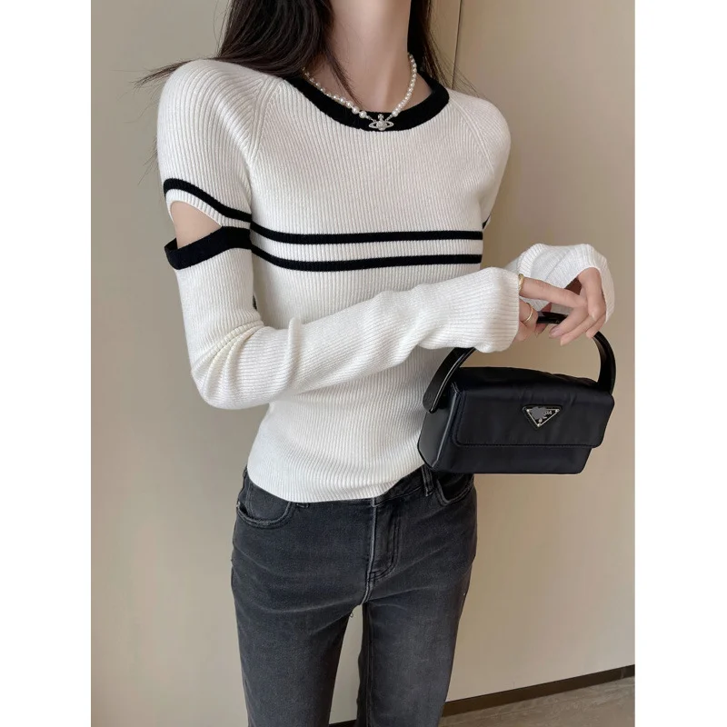 Uveng Uveng Round-Necked Long-Sleeved Knitted Shirt Women Autumn 2024 New Slimming Sweater