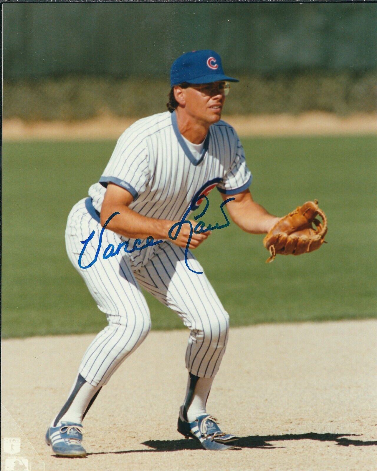 Signed 8x10 VANCE LAW Chicago Cubs Autographed Photo Poster painting - COA