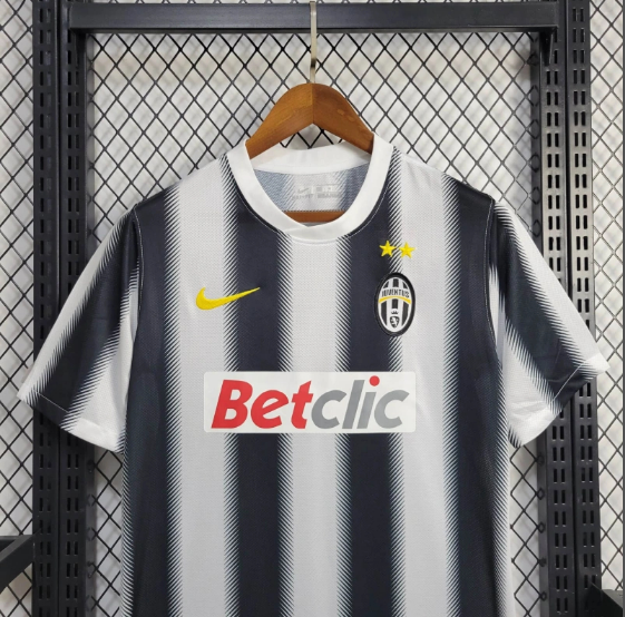 Retro Juventus 2011/2012 Home Football Shirt Thai Quality