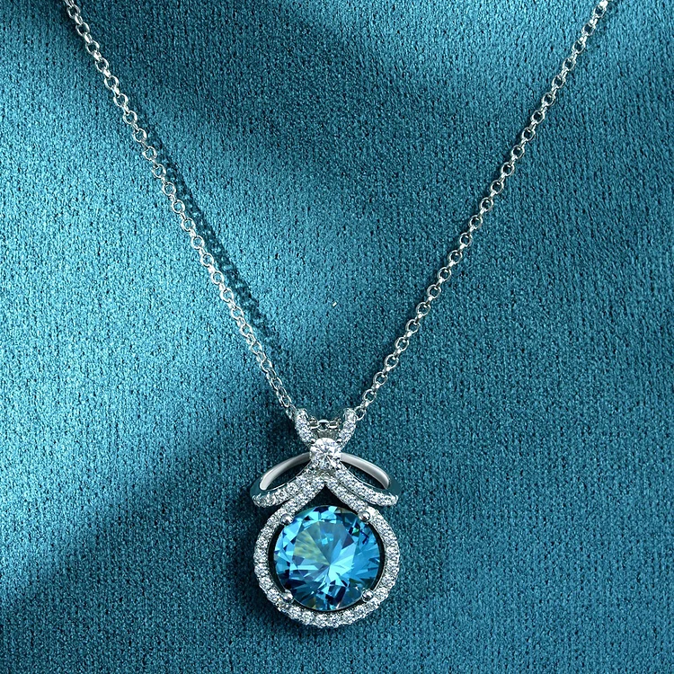 Hot sale 4ct high carbon diamond pendant available in green or blue