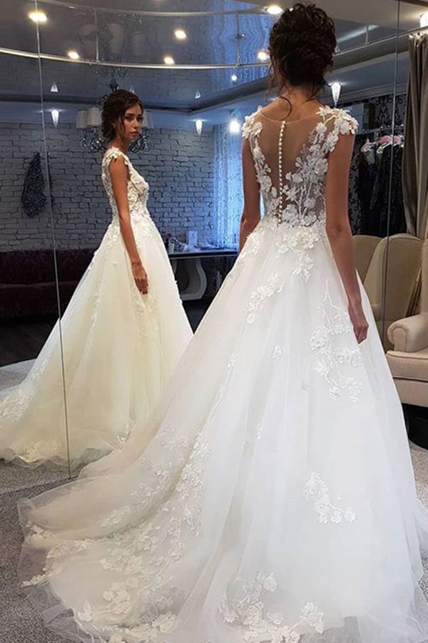Gorgeous Lace White Long Wedding Dresses With Appiliques | Ballbellas Ballbellas