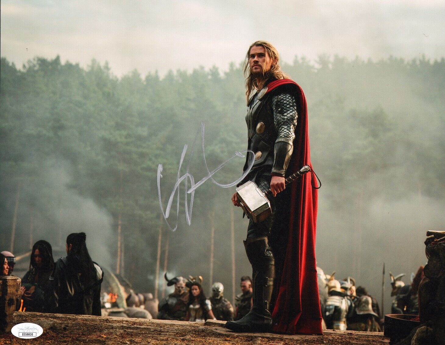 CHRIS HEMSWORTH Authentic Hand-Signed AVENGERS ~ ENDGAME