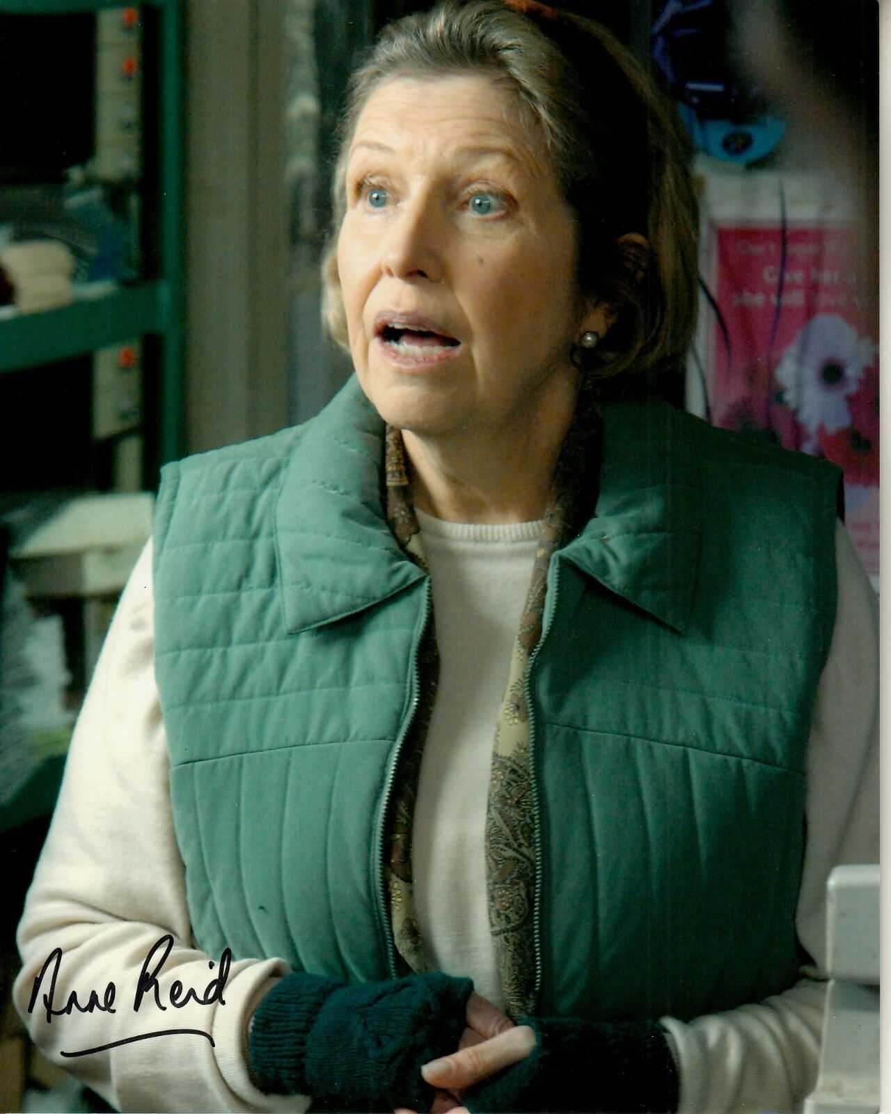 ANNE REID hand-signed FANTASTIC 8x10 COLOR CLOSEUP authentic w/ UACC RD COA