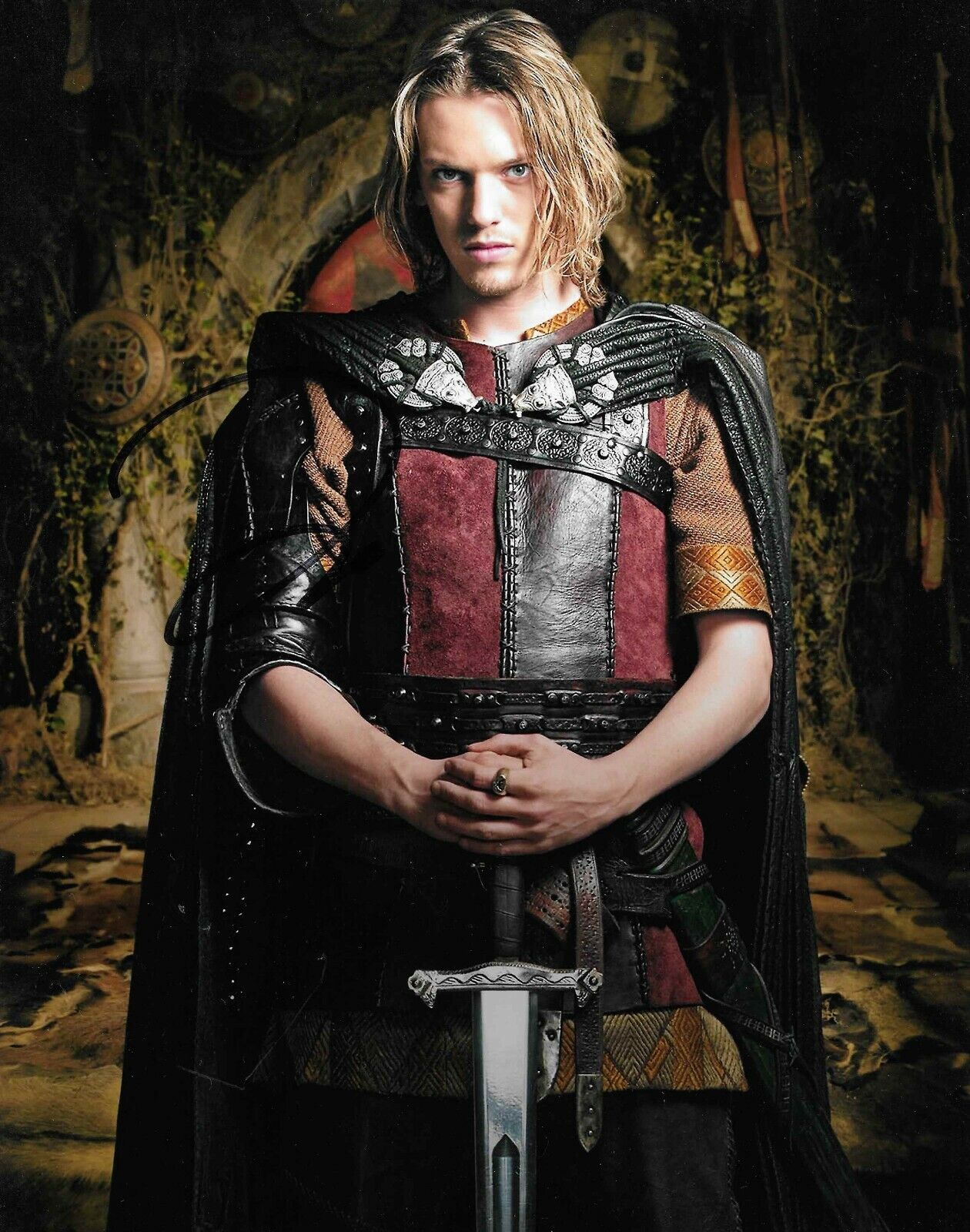 Jamie Cambell Bower autograph - signed Camelot Photo Poster painting - Twilight