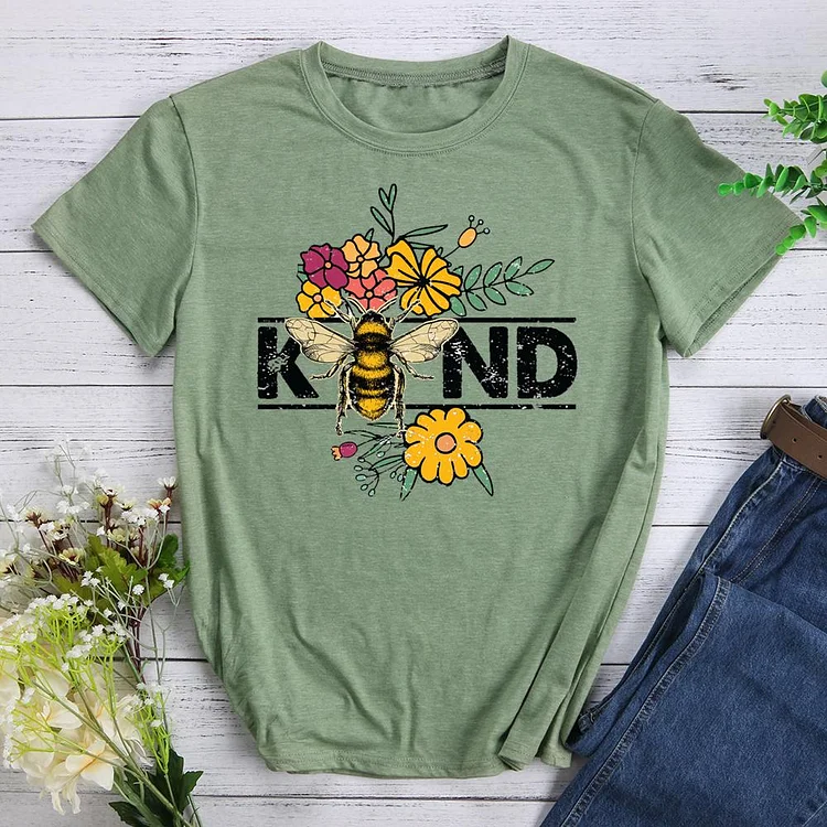 bee Round Neck T-shirt