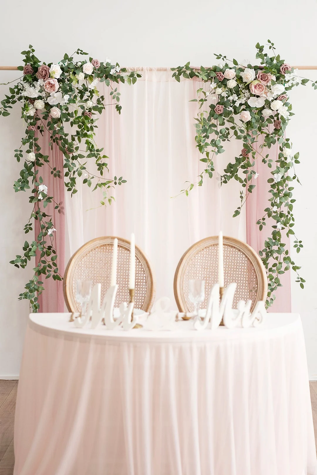 Flat Arch Flowers in Dusty Rose & Cream