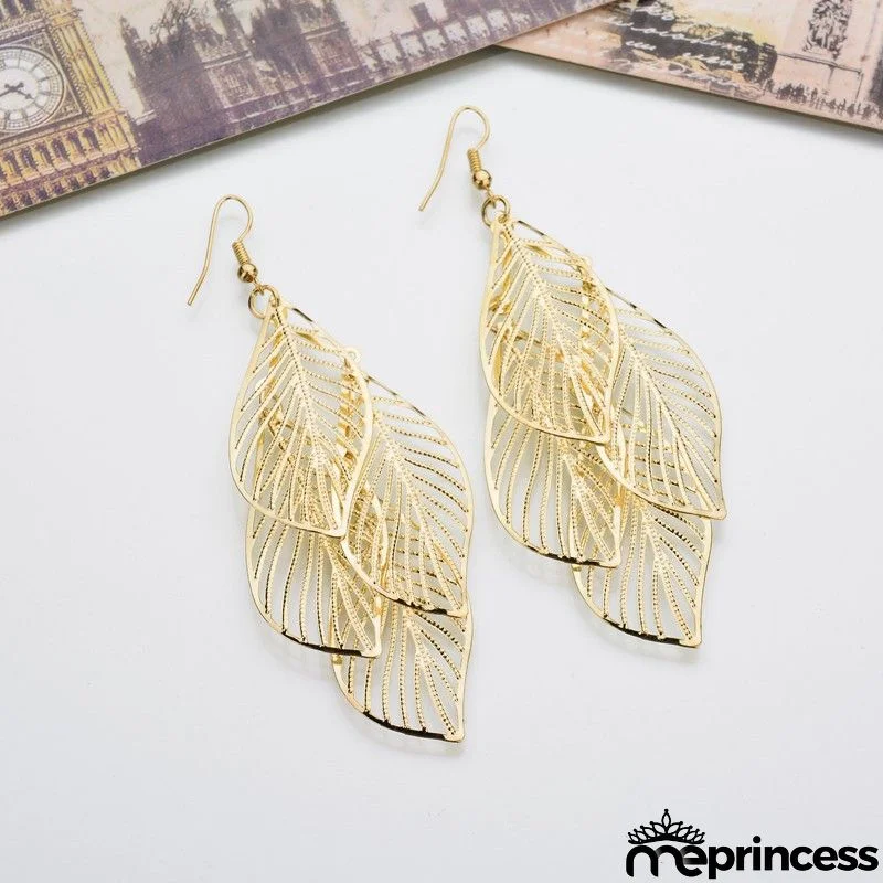 Leaf Design Gold Metal Detail Earring Set