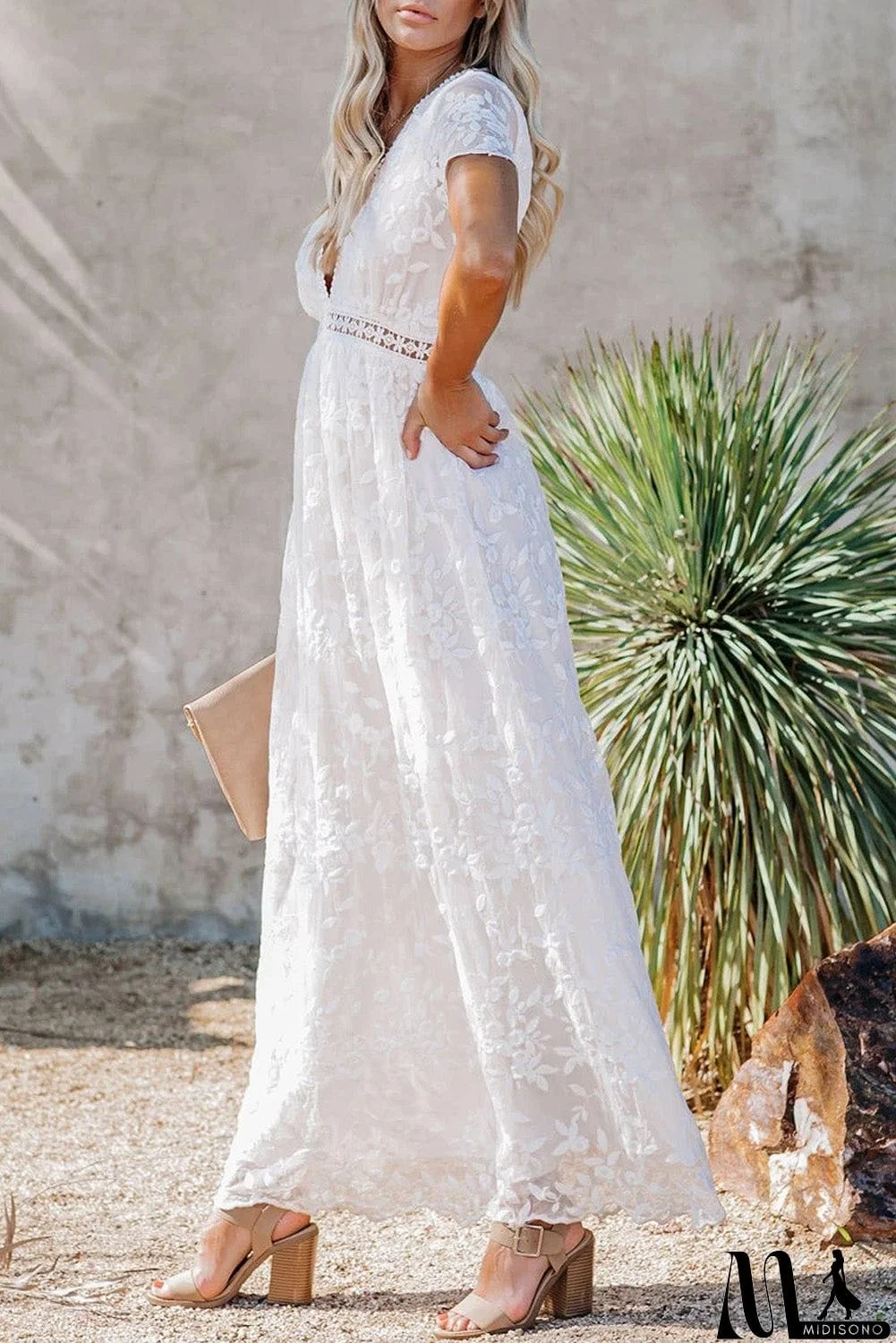 MidiSono - V Neck Lace Maxi Dress