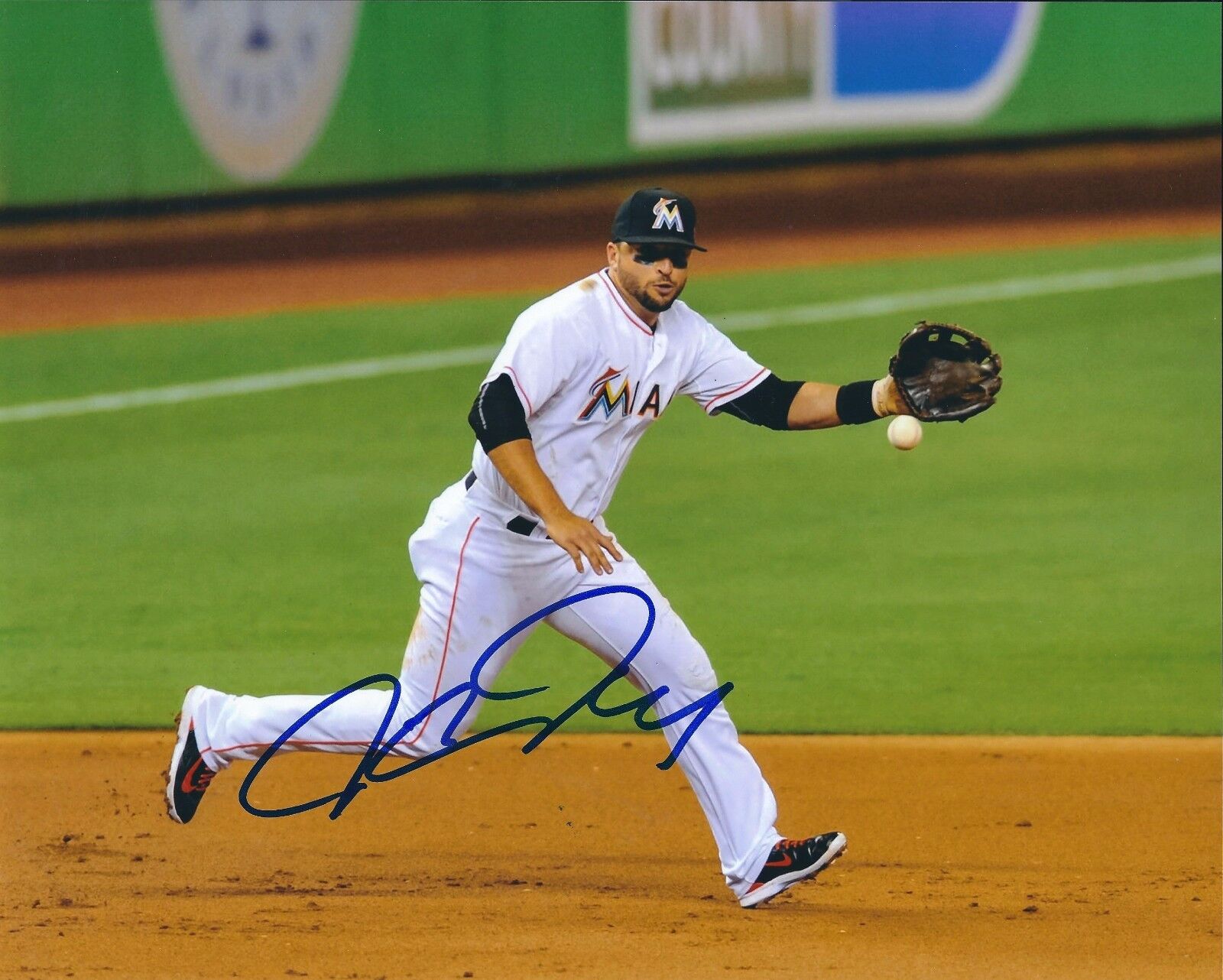 Signed 8x10 MARTIN PRADO Miami Marlins Autographed Photo Poster painting - w/COA