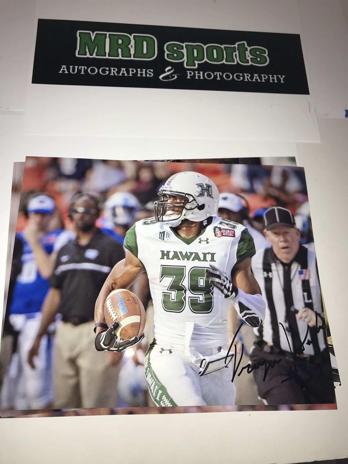 Trayvon Henderson Hawaii signed autographed 8x10 football Photo Poster painting D